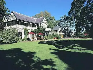 Huntley Lodge Christchurch Hotel